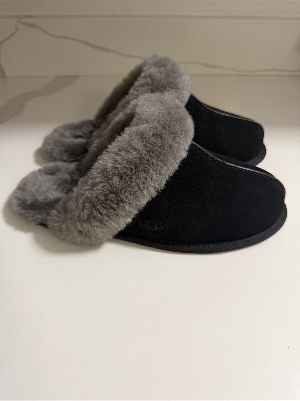 UGG Women’s scuffette II